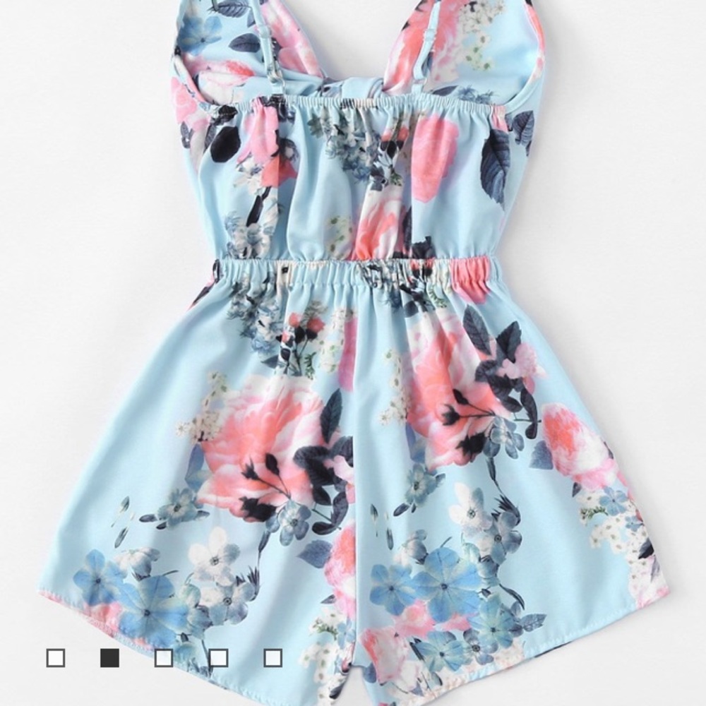 🎉 24Hr SALE! Front Tie Floral Romper! - Picture 2 of 6